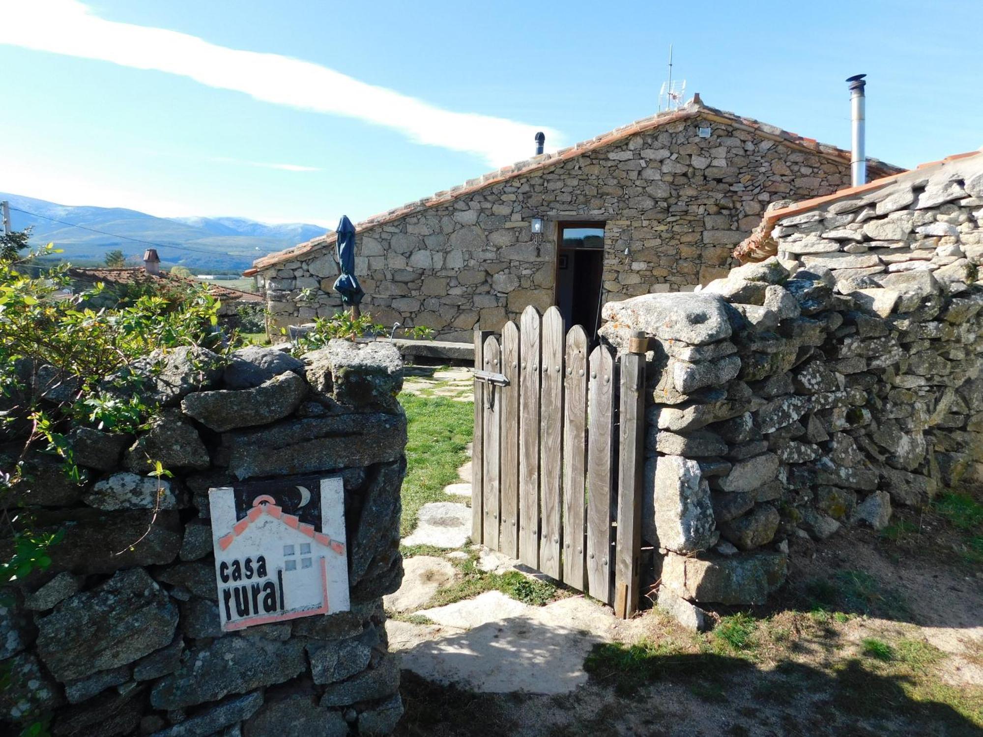 Villa La Silla de la Reina Navarredonda Exterior foto